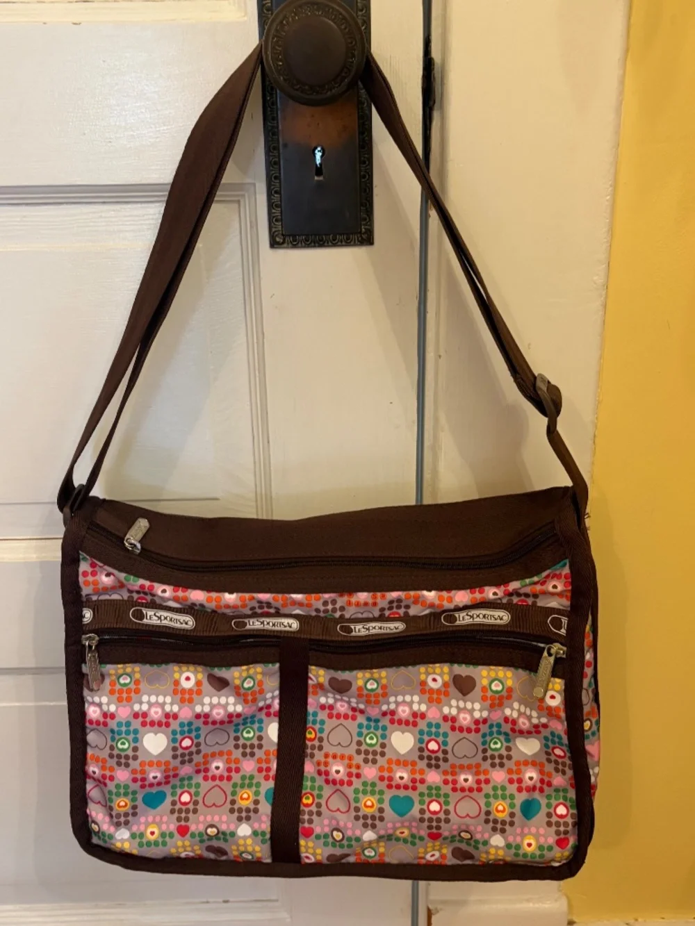 NWOT Le Sportsac Deluxe Everyday Bag Crossbody Tote Expandable Hearts Dots RARE